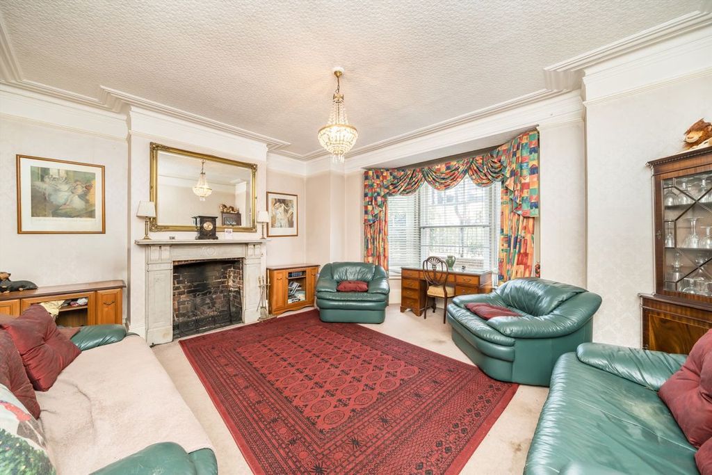 Property photo 3 of 8