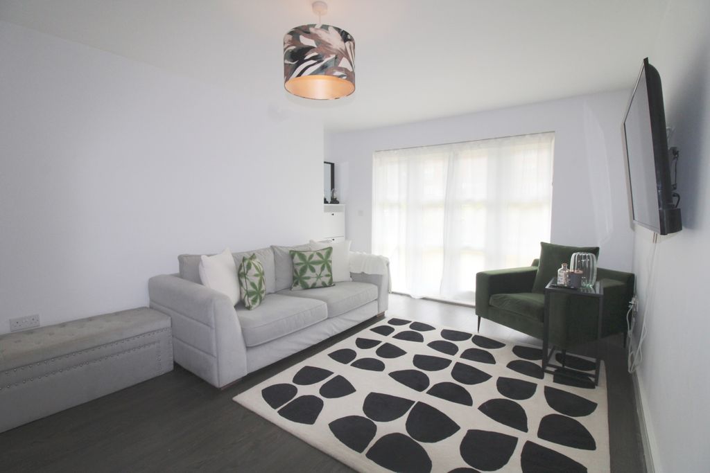 Property photo 2 of 8 Img_1062