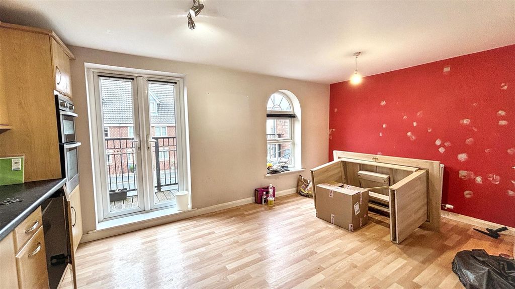 Property photo 3 of 15