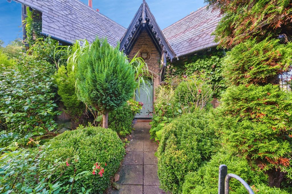 Property photo 3 of 17
