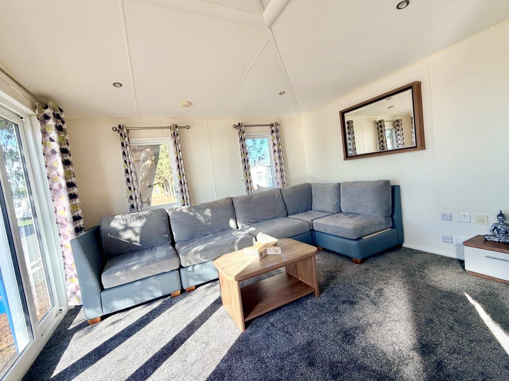 Property photo 1 of 8 Willerby Chamberry 2015 Car0064713 147956275.Jpeg