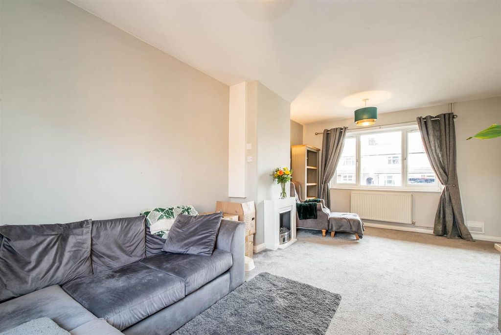 Property photo 3 of 16 Lounge/Diner