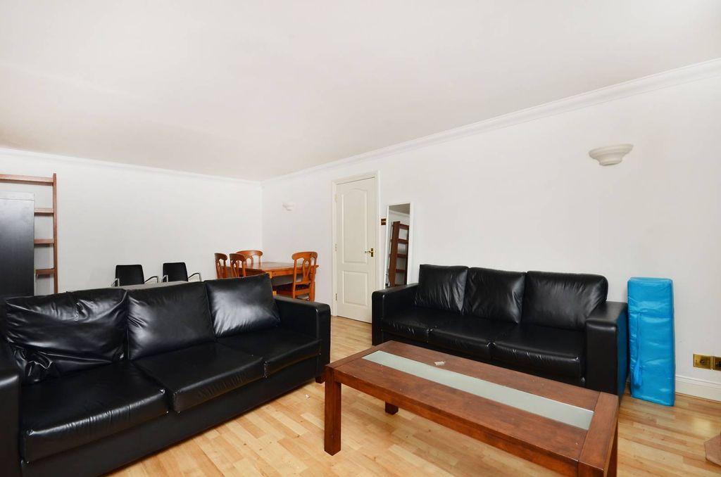 Property photo 2 of 6