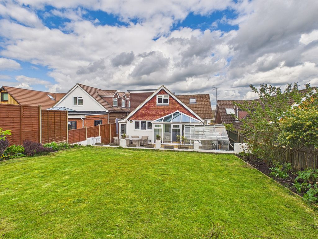 Property photo 2 of 16 Cam02119G0-Pr0562-Still026