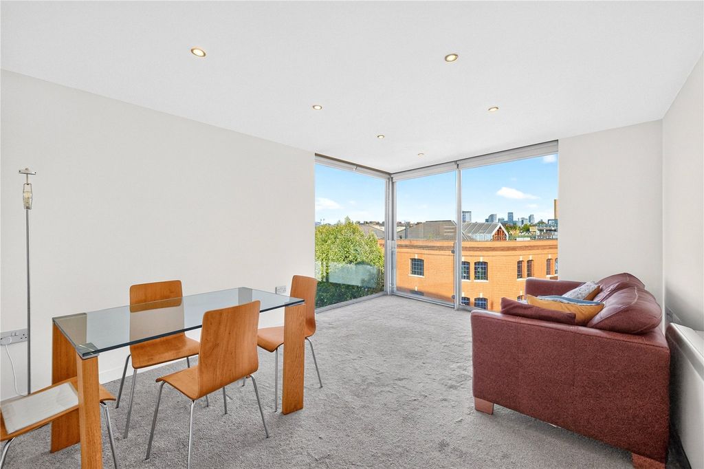 Property photo 3 of 14 Reception Room