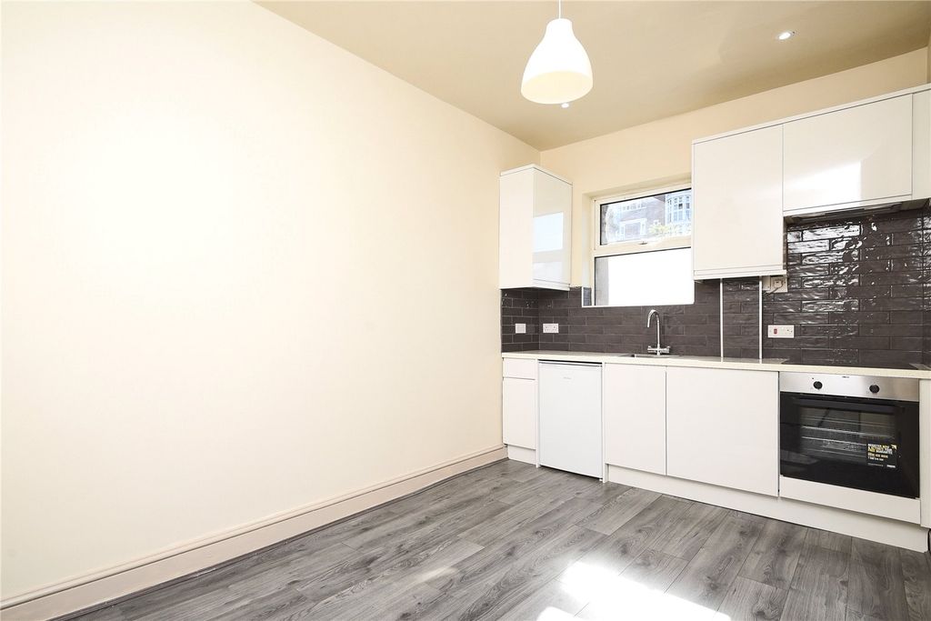 Property photo 1 of 12 Picture No. 09