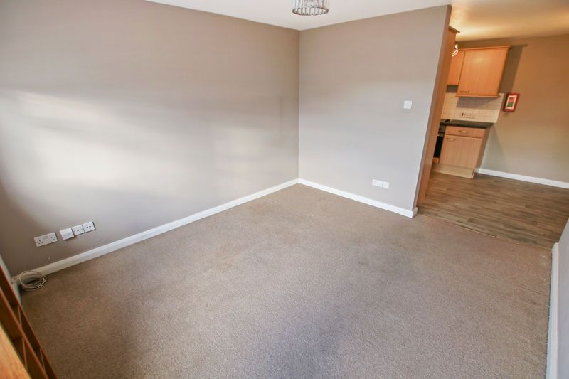 Property photo 3 of 19 Photo 13