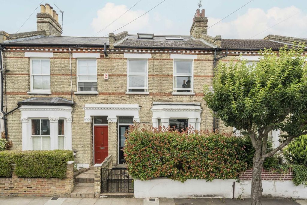 Property photo 1 of 11