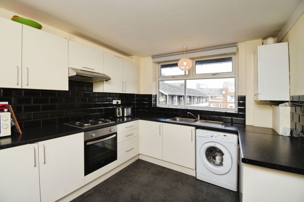 Property photo 2 of 16 Kitchen