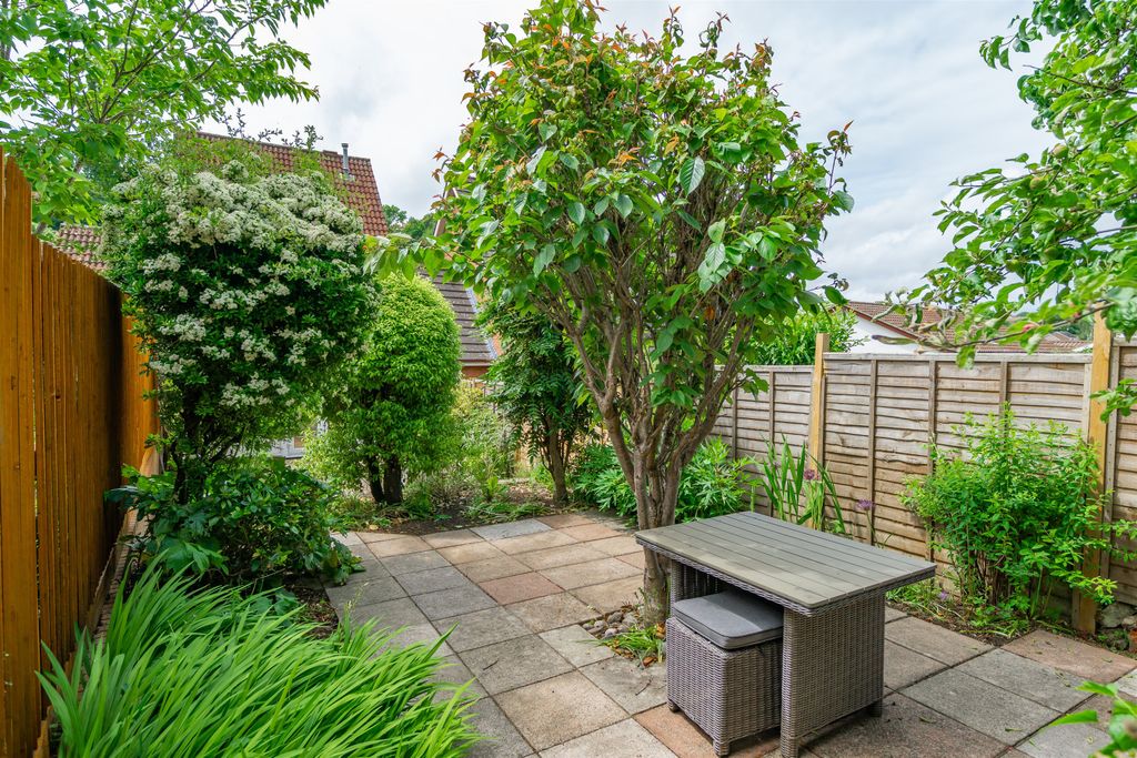 Property photo 2 of 22