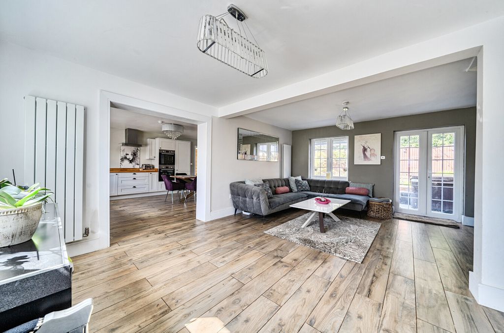 Property photo 2 of 15 1438337-3-69ce88E...