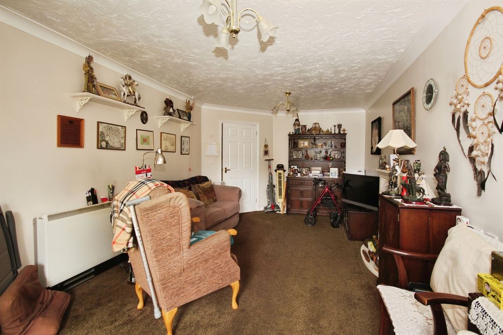 Property photo 3 of 16