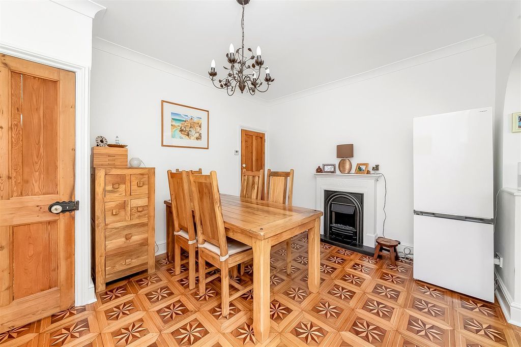 Property photo 3 of 15 Dining Room