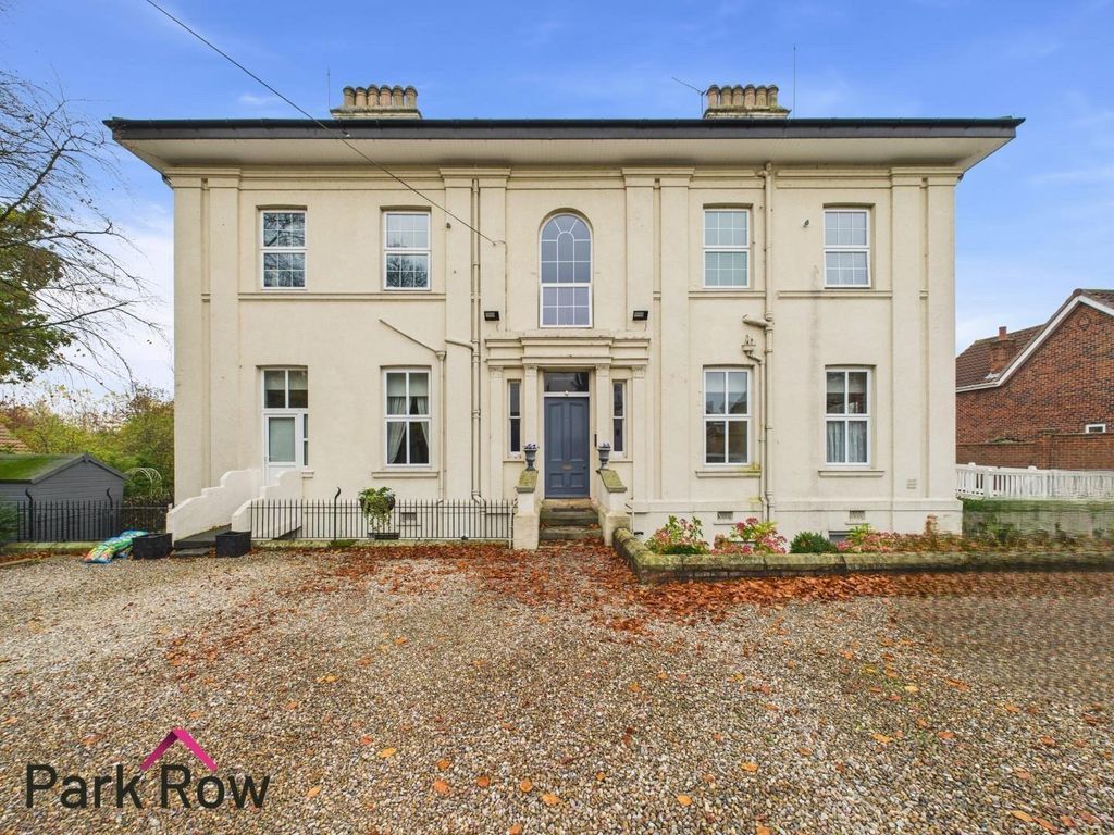 Property photo 1 of 22 Front