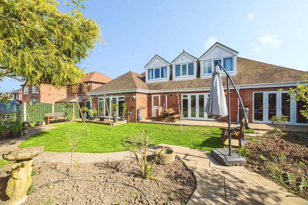 Property photo 3 of 27 Pbox-Img.Jpg