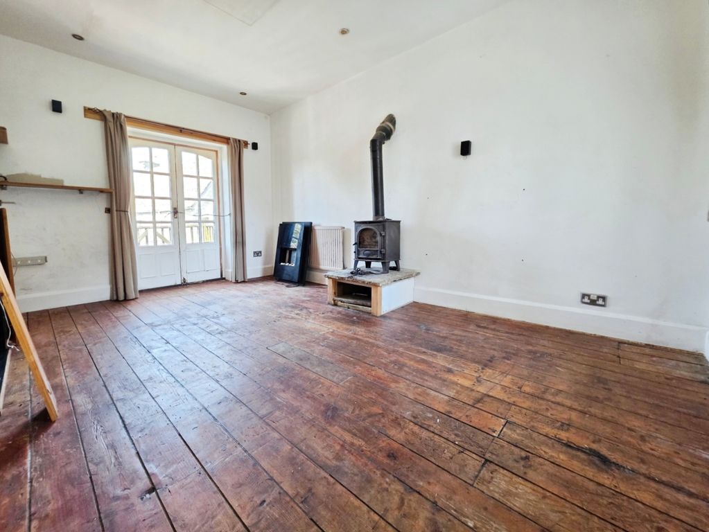Property photo 3 of 10 Pbox-Img.Jpg