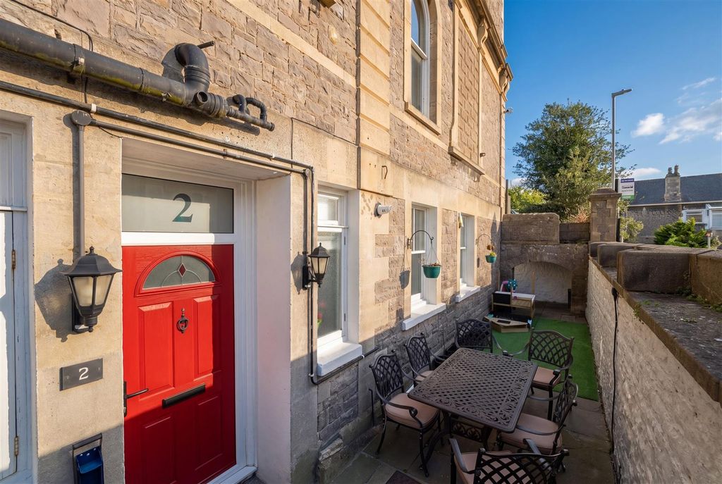 Property photo 2 of 16 Entrance