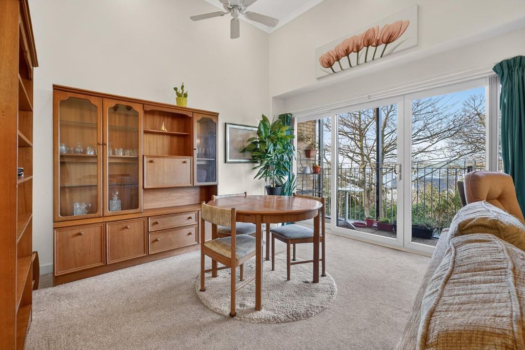 Property photo 3 of 20 12_90 Hill Street, Largs _09.Jpg