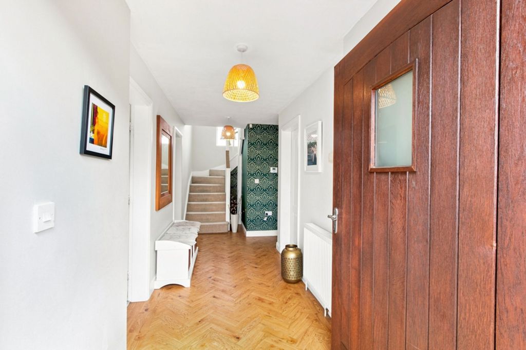 Property photo 2 of 23