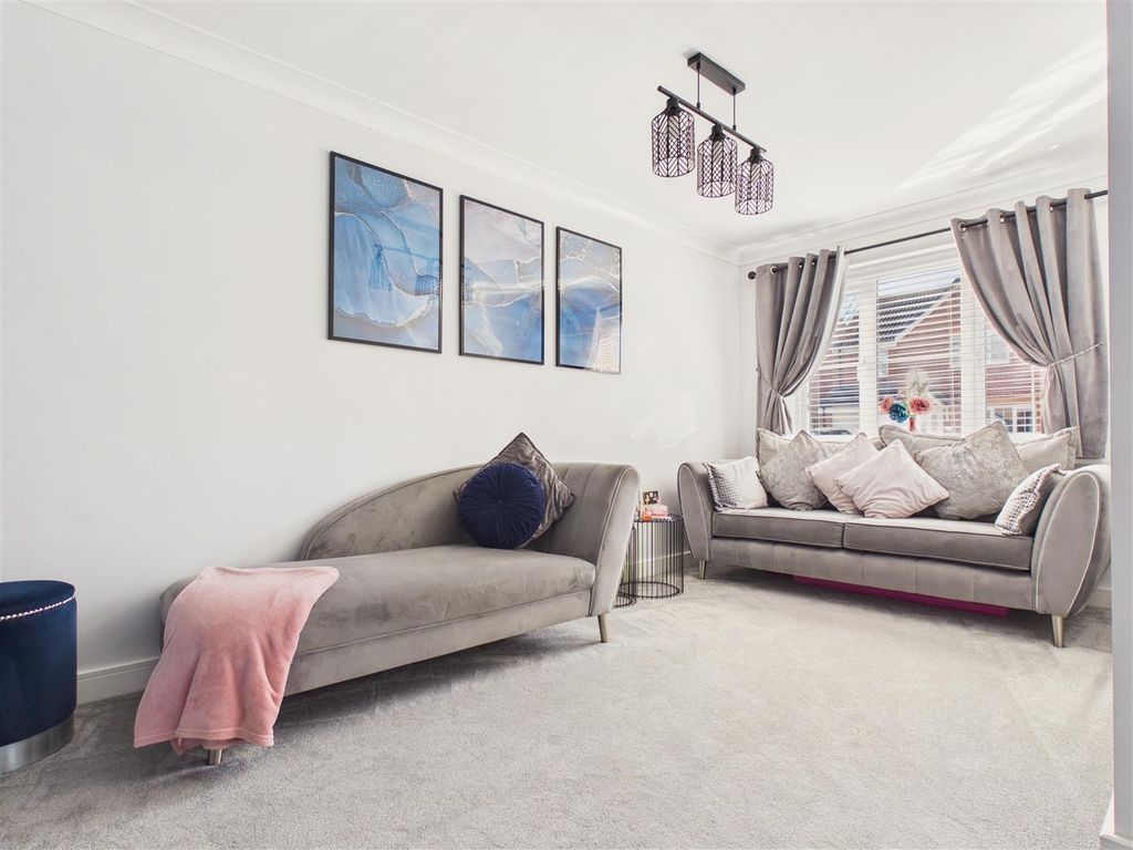 Property photo 3 of 17 Cam04090G0-Pr0167-Still014.Jpg