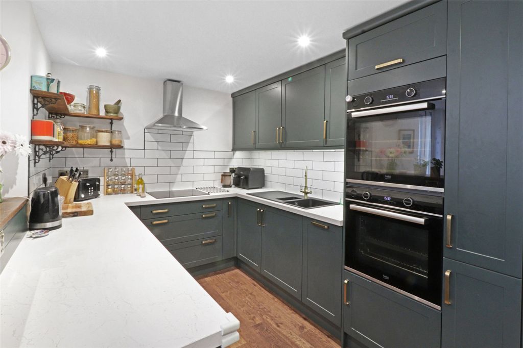 Property photo 3 of 27 3 - Picture No. 13