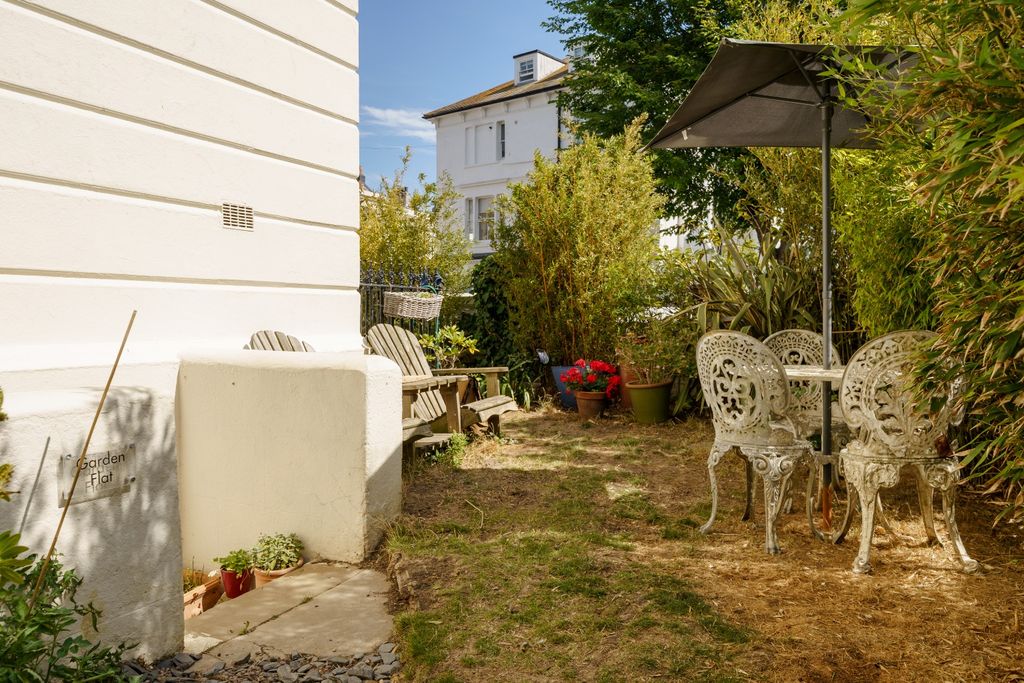 Property photo 2 of 17 5395642