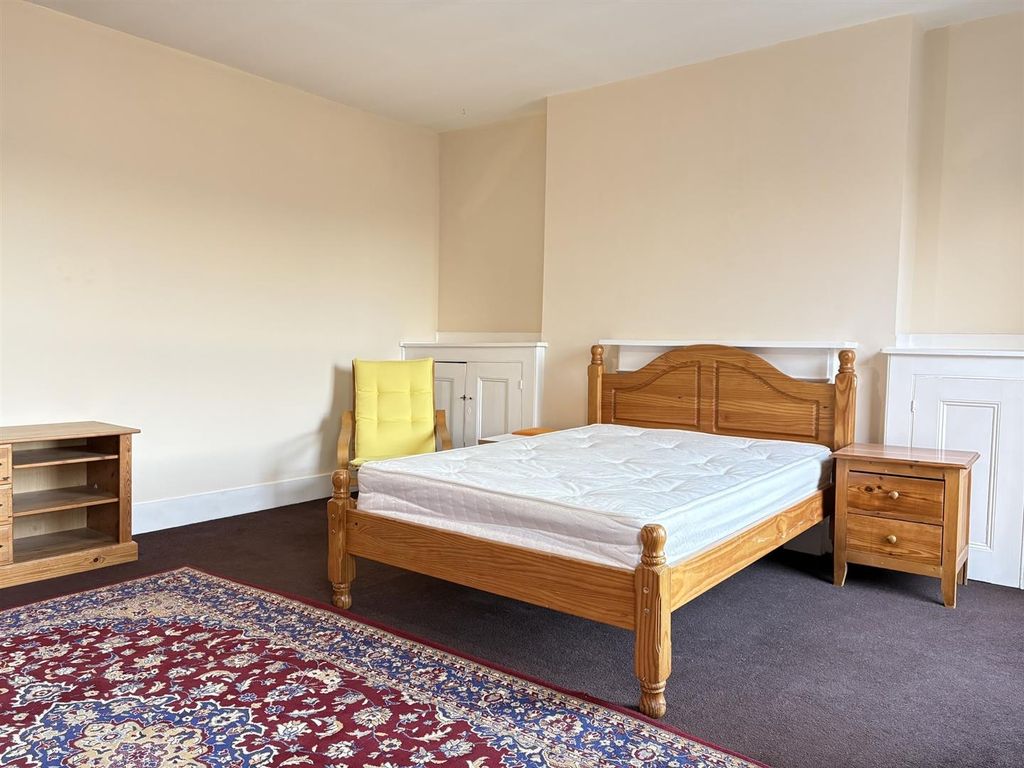 Property photo 1 of 13 6936A71d94061B05A73942ce_E92Cacd8Ef3Aef81220Fad64F