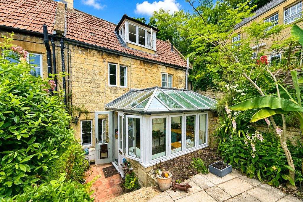 Property photo 1 of 16 Picture No. 02