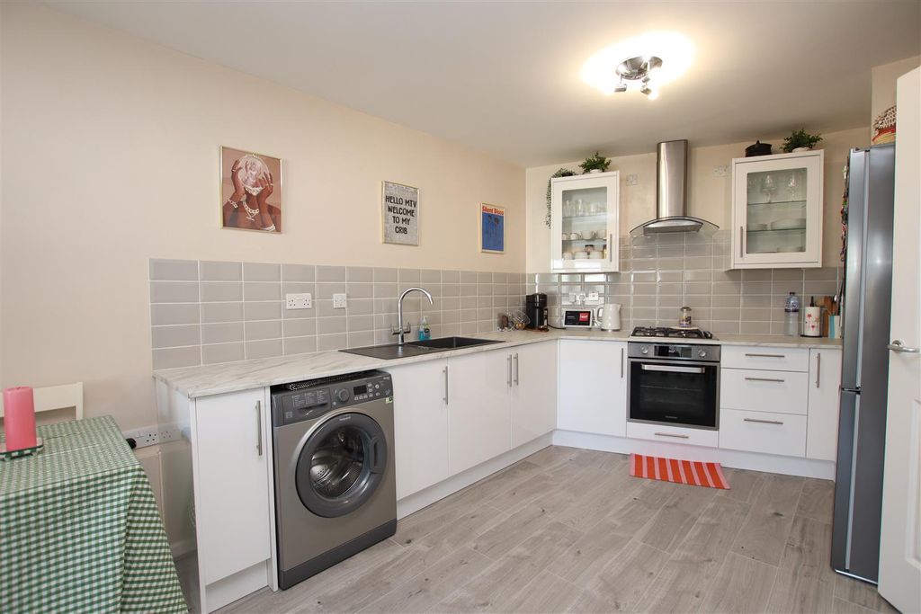 Property photo 3 of 10 Img_1669.Jpg