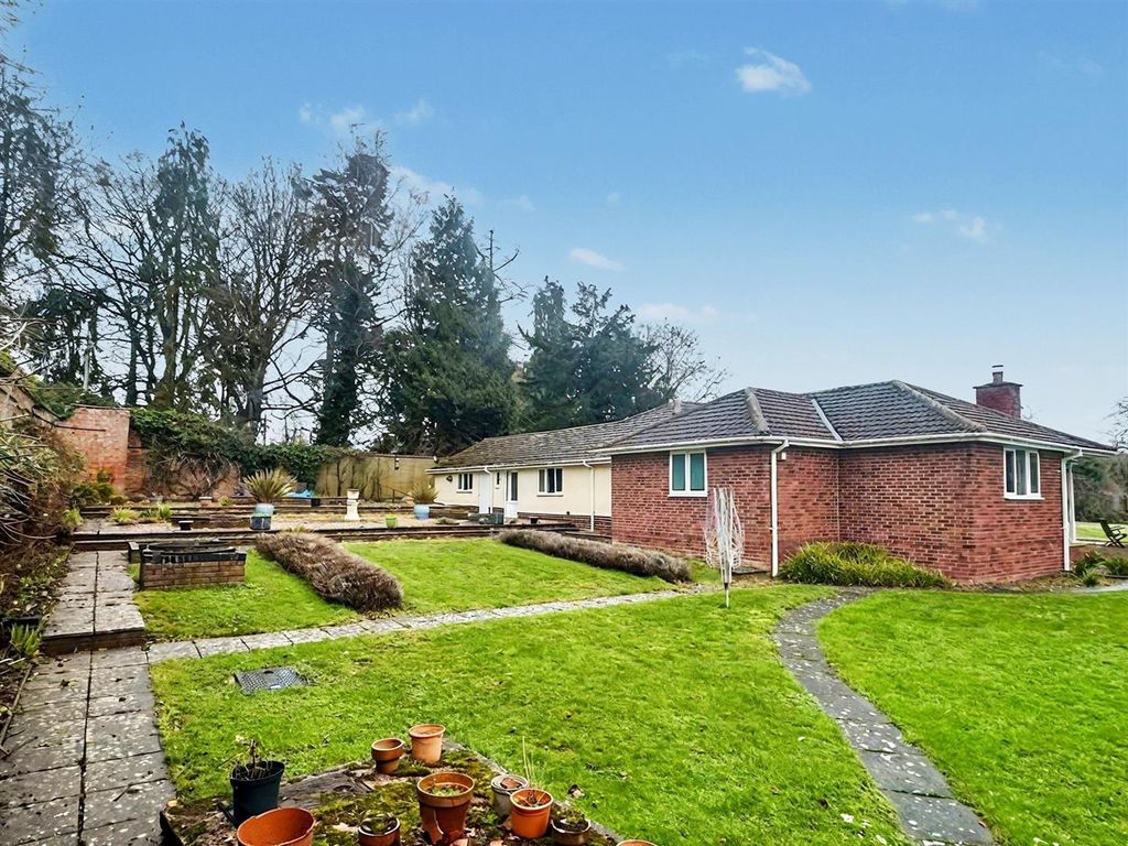 Property photo 2 of 20