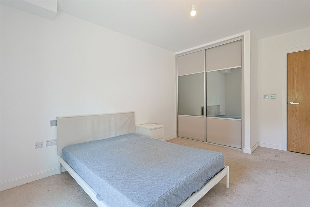 Property photo 2 of 13 Picture No. 16