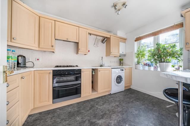 Property photo 2 of 10 Kitchen