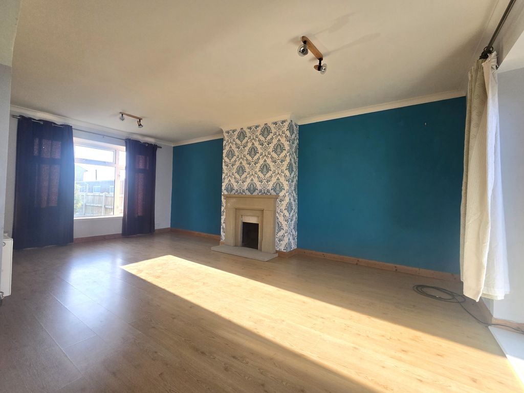 Property photo 3 of 15 20251010_164828