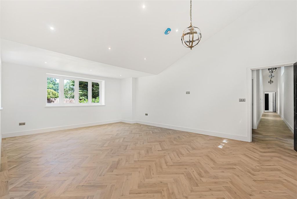 Property photo 3 of 27 44_86079.Jpg