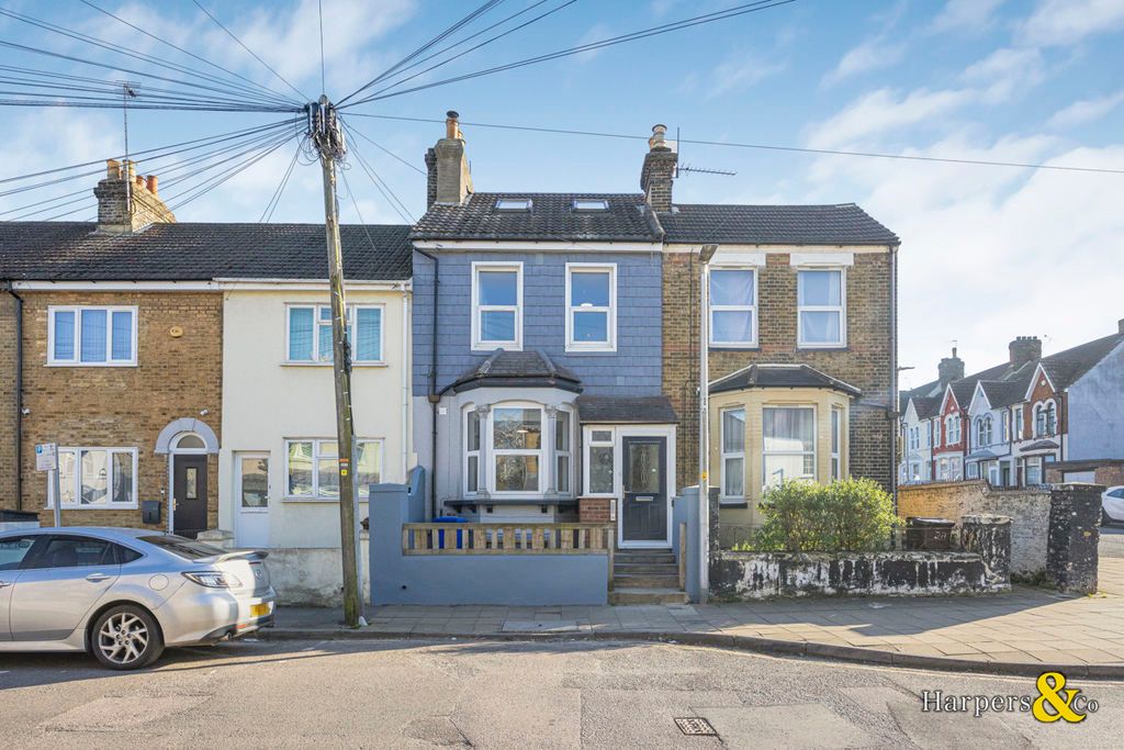 Property photo 2 of 80 Photo 16