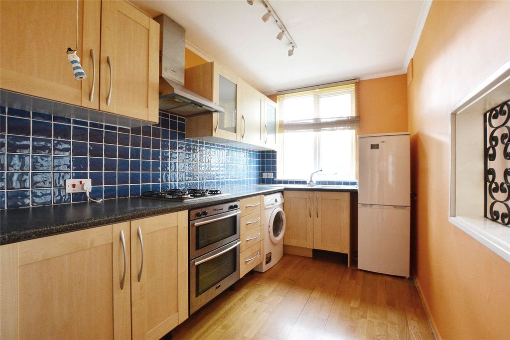 Property photo 3 of 11 Picture No. 02