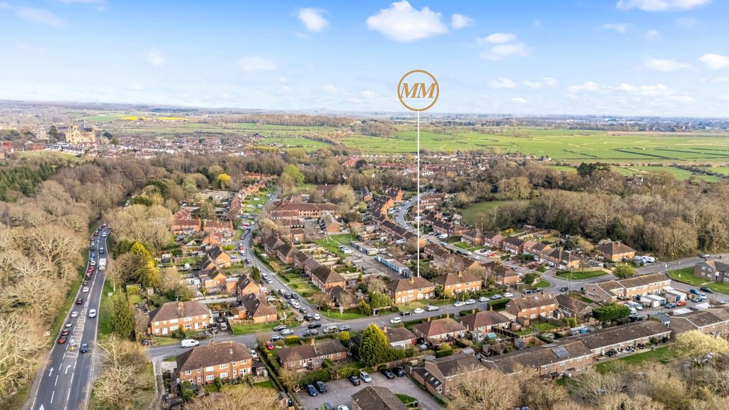 Additional image 22 of 2 bed flat for saleJarvis Road, Arundel BN18