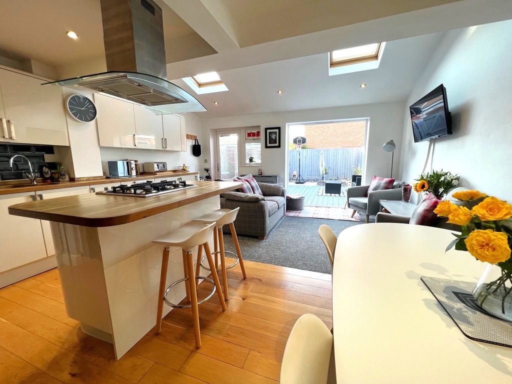 Property photo 2 of 14 Kitchen / Diner