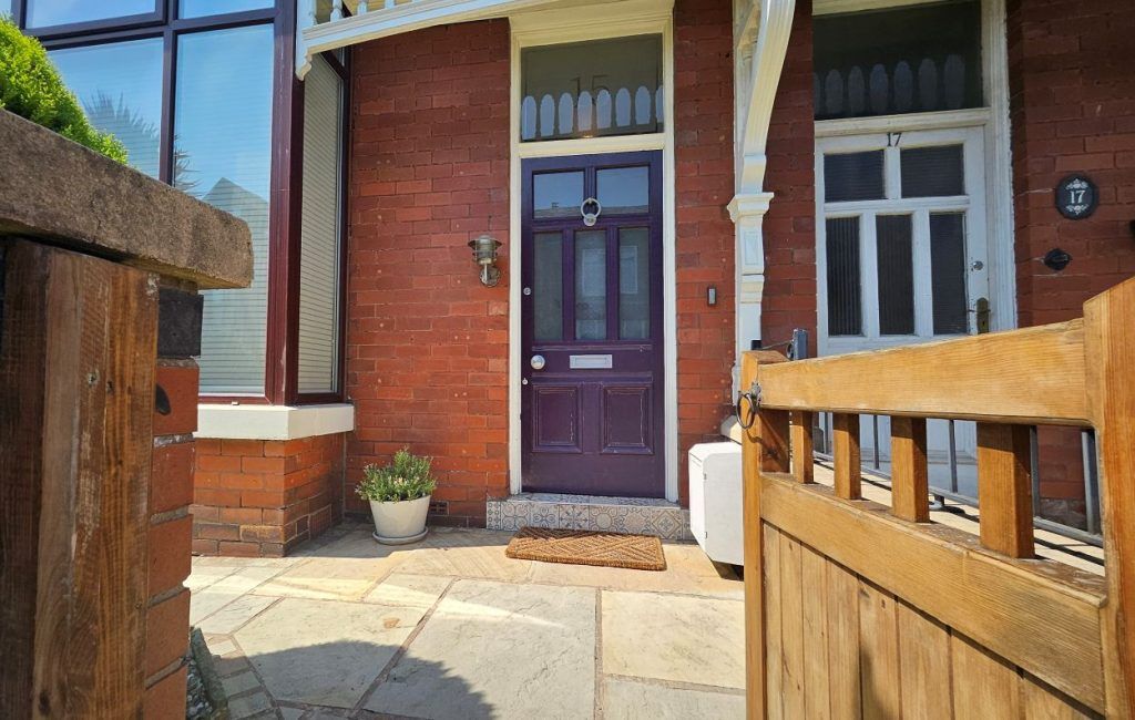 Property photo 2 of 40 2