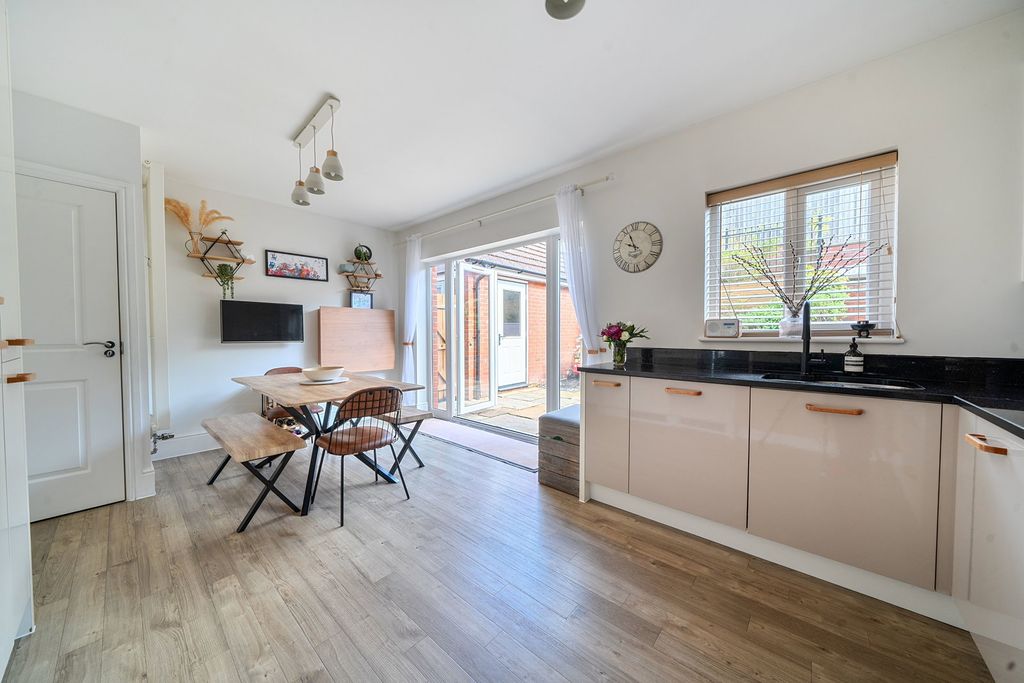 Property photo 3 of 29