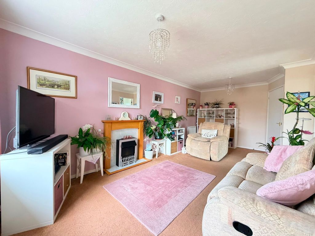 Property photo 2 of 19