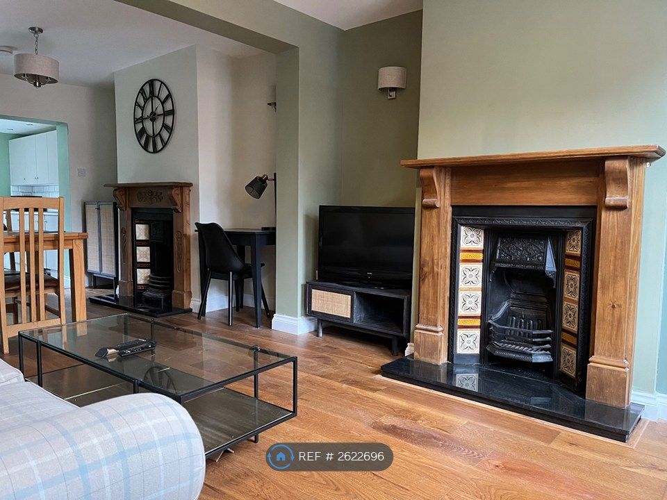 Property photo 1 of 11 Living Area