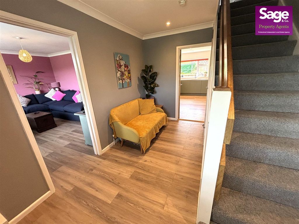 Property photo 3 of 33
