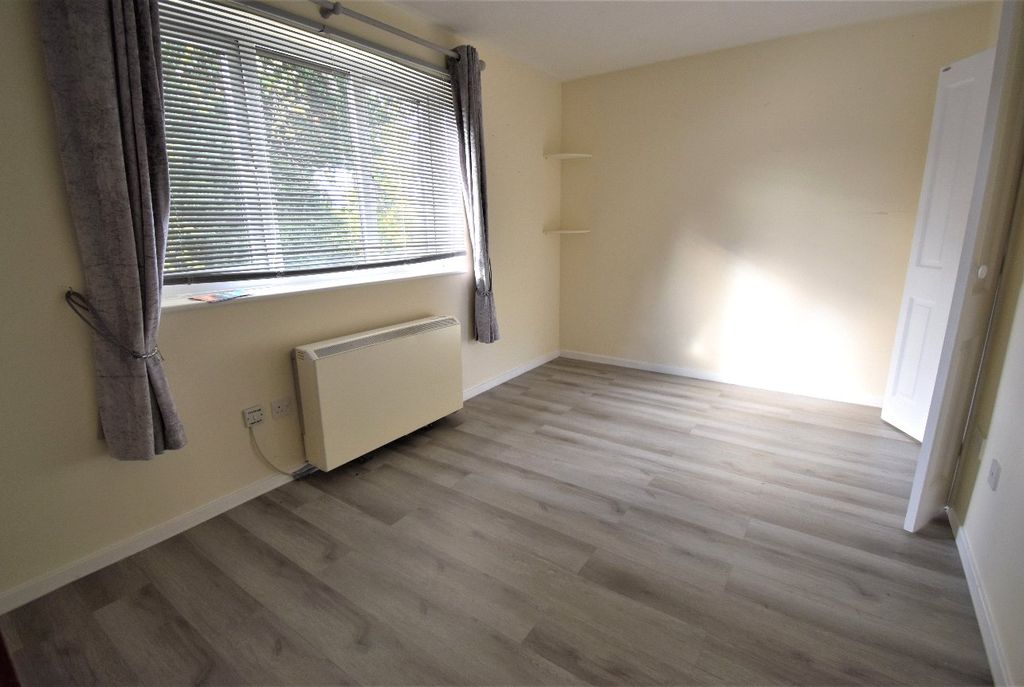 Property photo 3 of 6 Picture No. 02