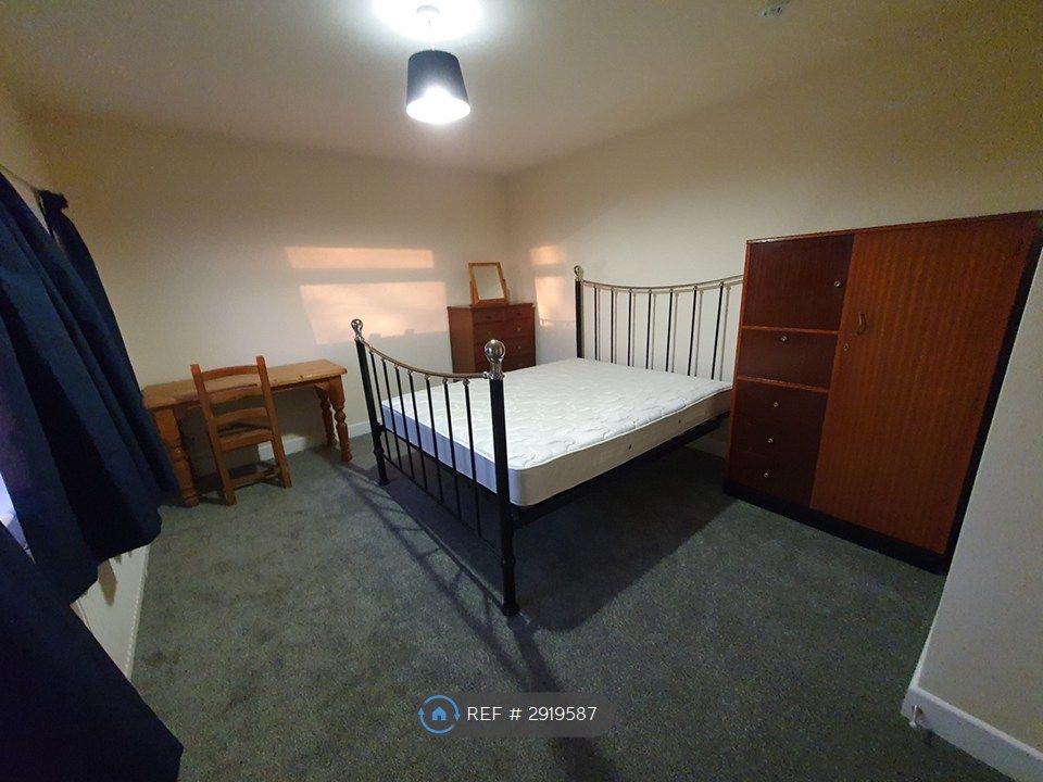Property photo 2 of 11 Upstairs Left Room