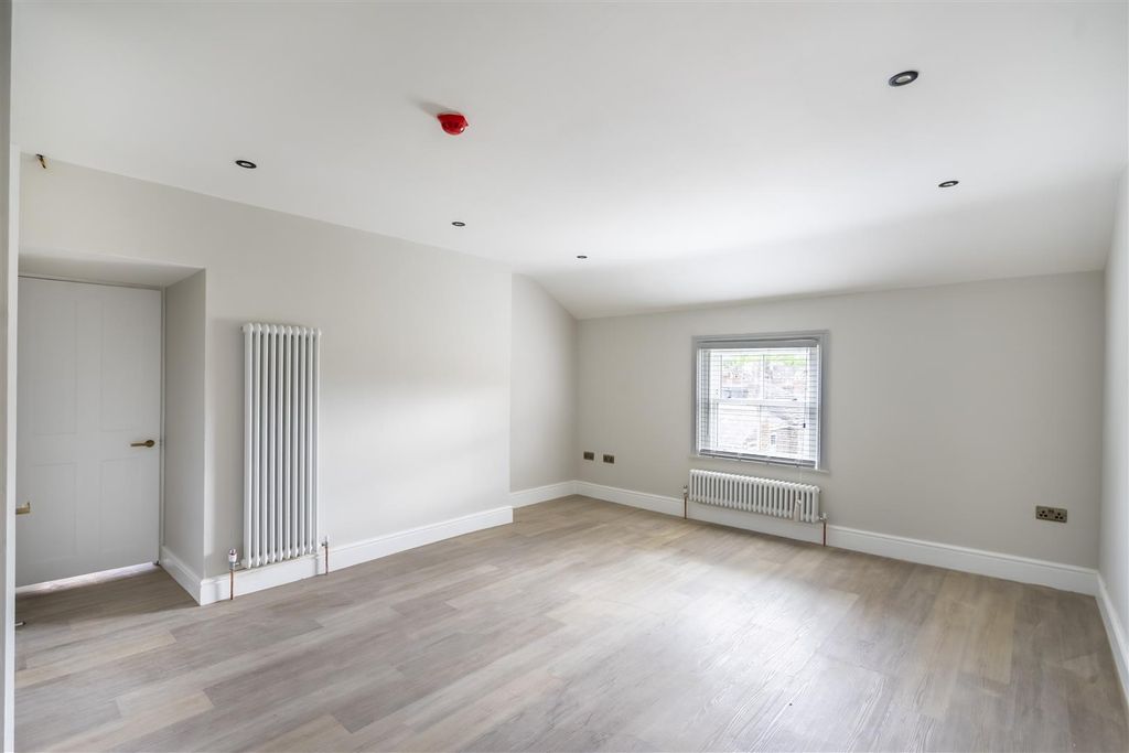 Property photo 1 of 9 14Cs-3.Jpg