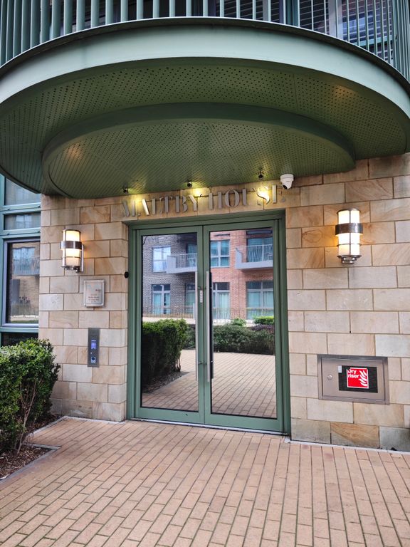 Property photo 2 of 26