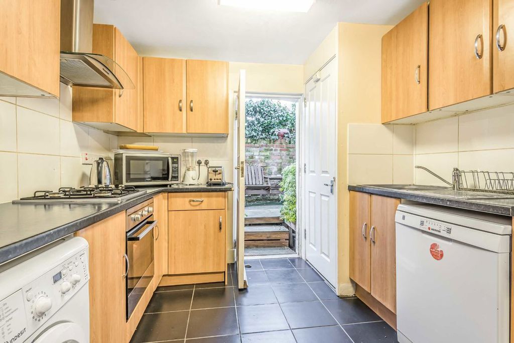 Property photo 3 of 9