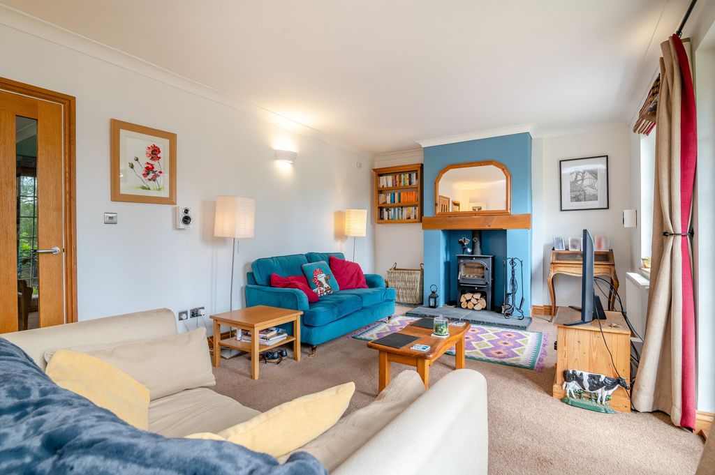 Property photo 3 of 45