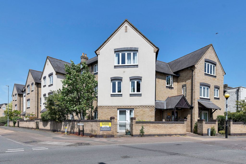 Property photo 1 of 7